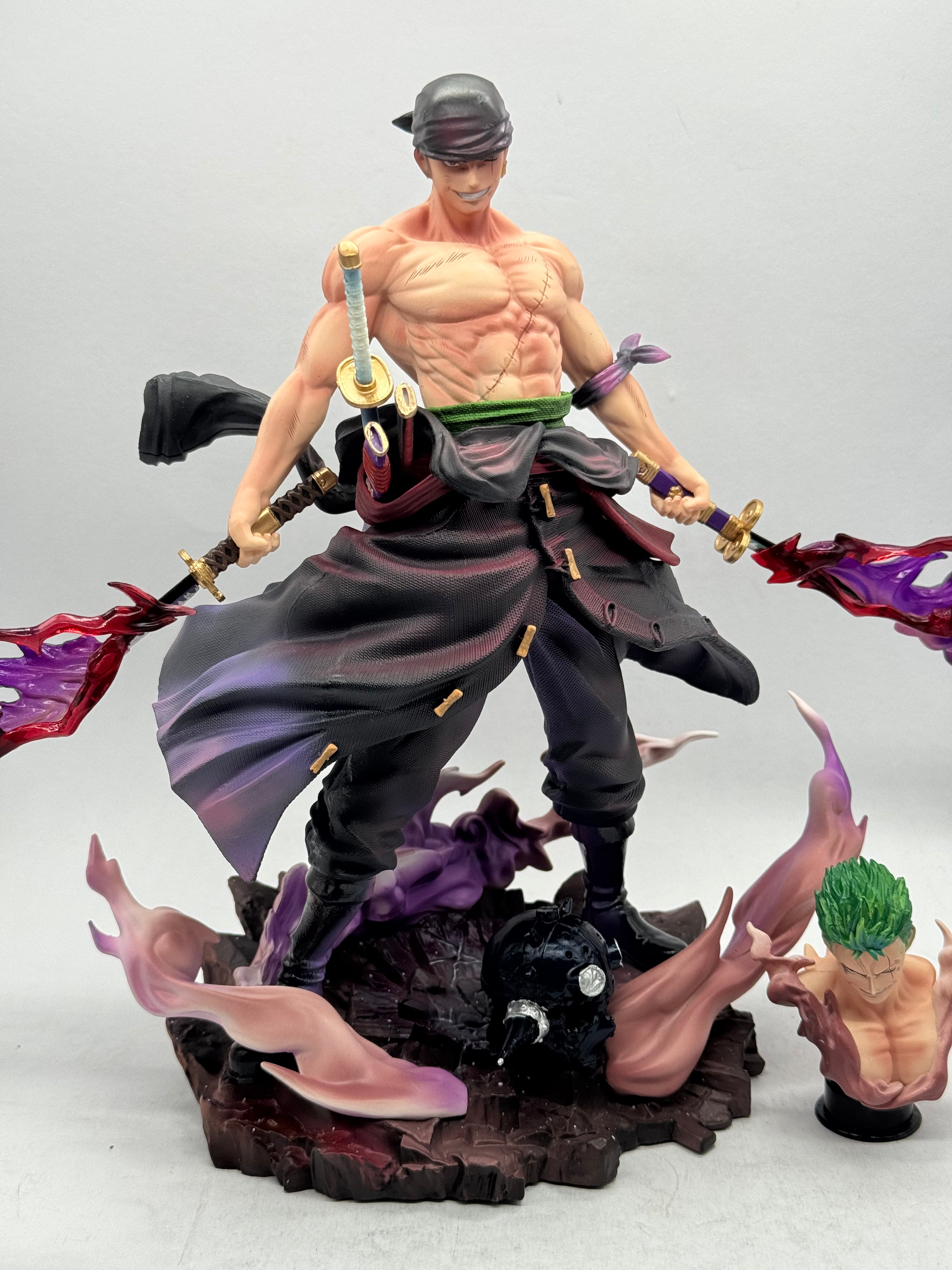 Statua Roronoa Zoro (One Piece) – GK Figure 28cm LED - LY Studio