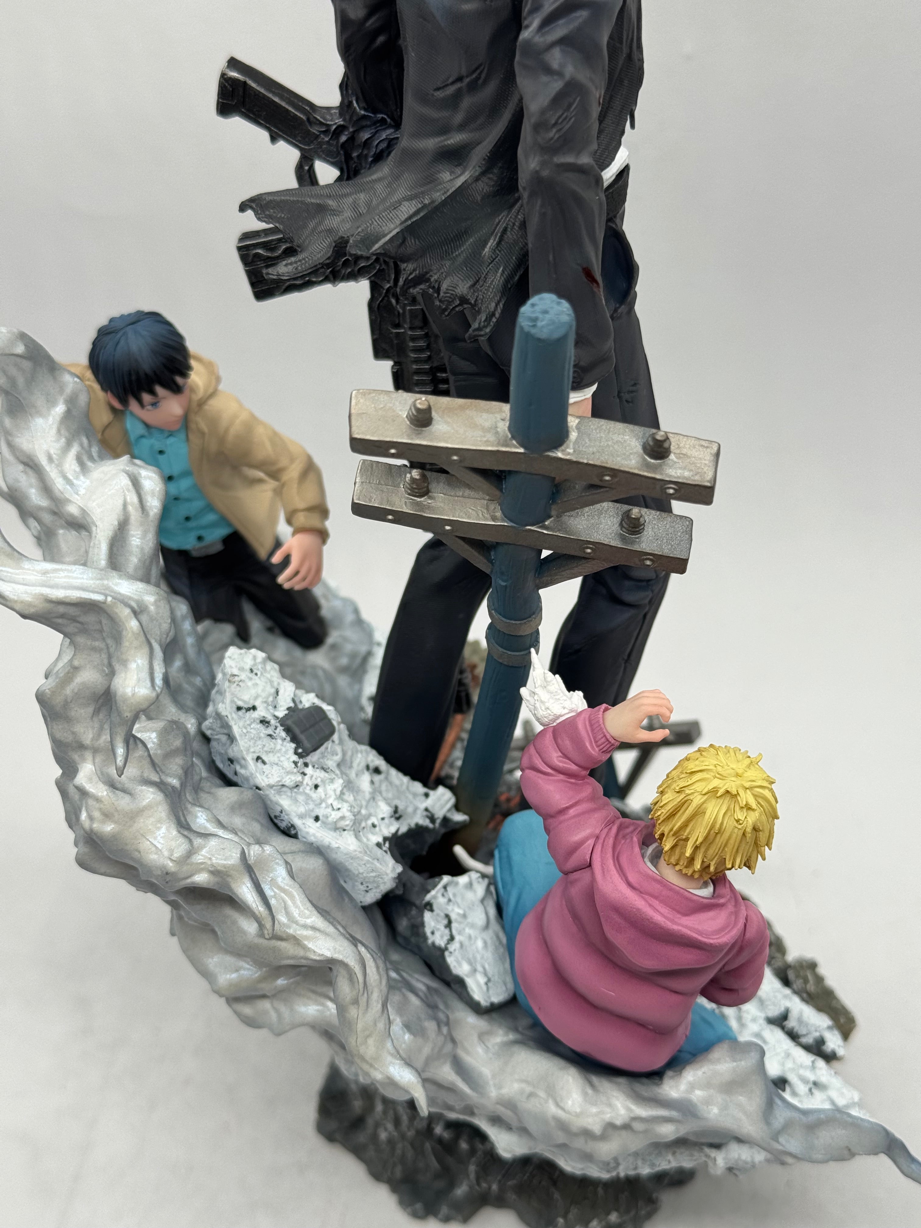 Aki Hayakawa Gun Devil Form (Chainsaw Man) – Statua 33cm 1/6 GK Figure (Deluxe Edition)
