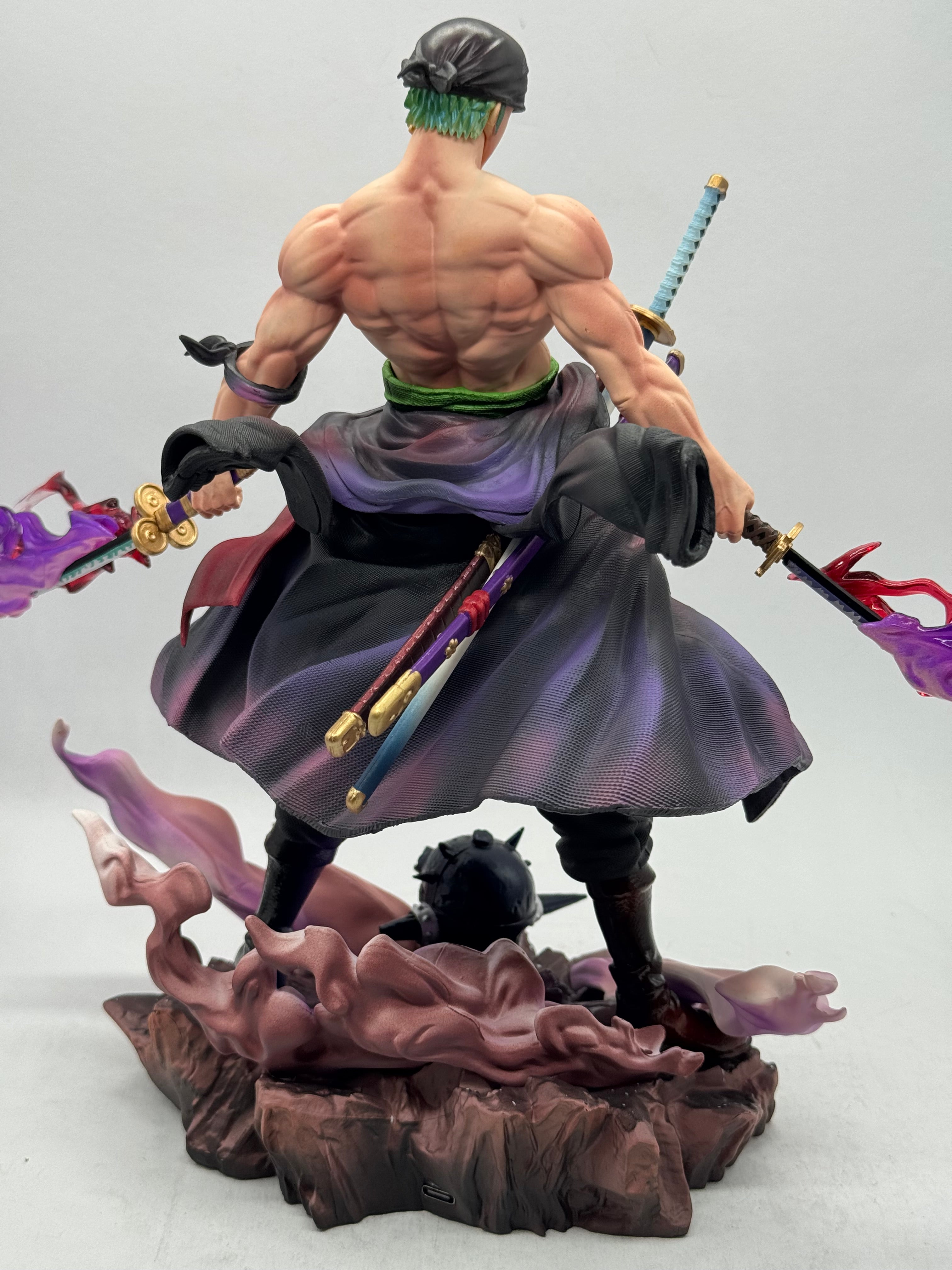 Statua Roronoa Zoro (One Piece) – GK Figure 28cm LED - LY Studio