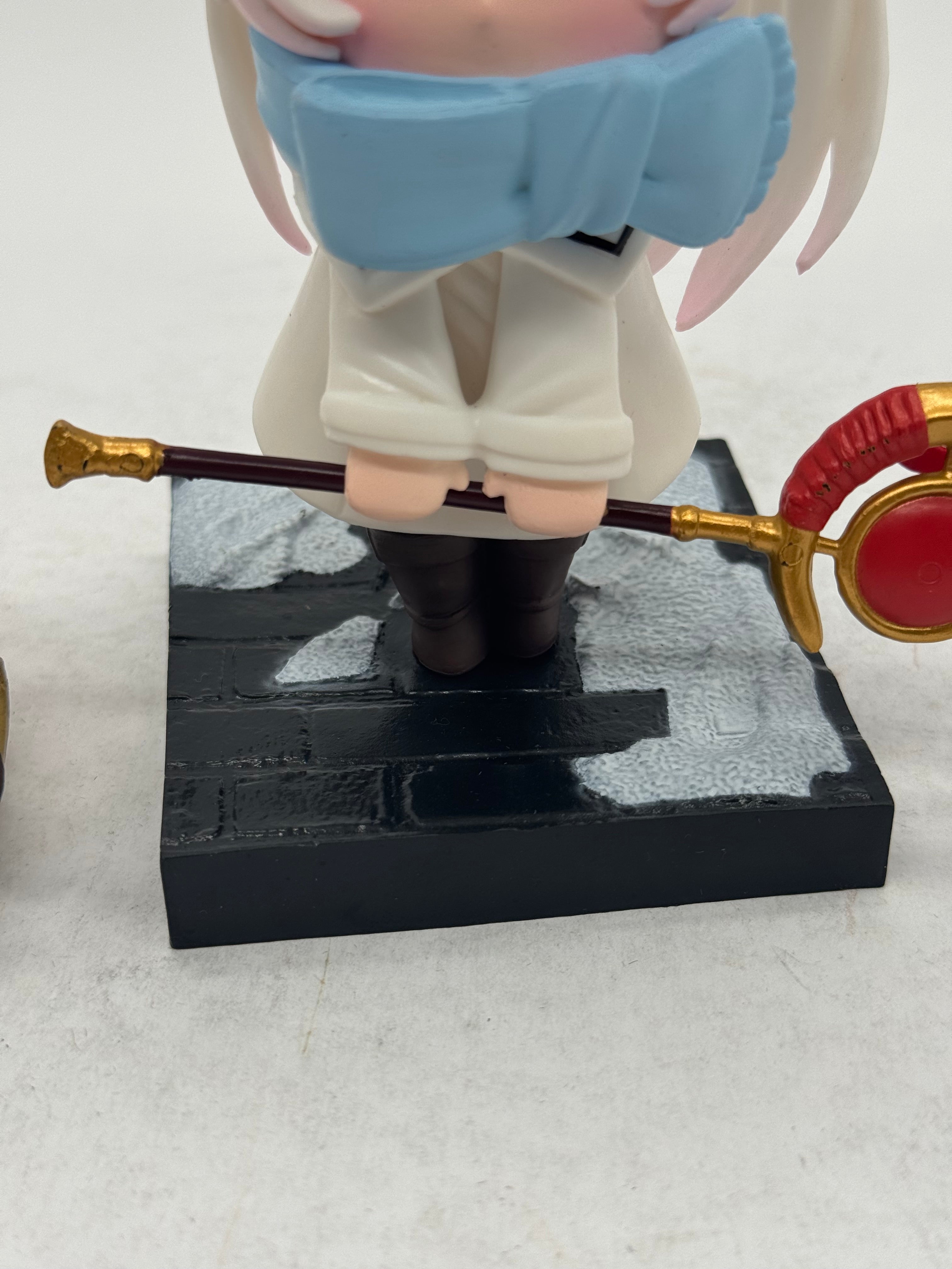 Statua Frieren & Mimic Chibi Ver. - Frieren: Beyond Journey's End - GK Figure 13cm