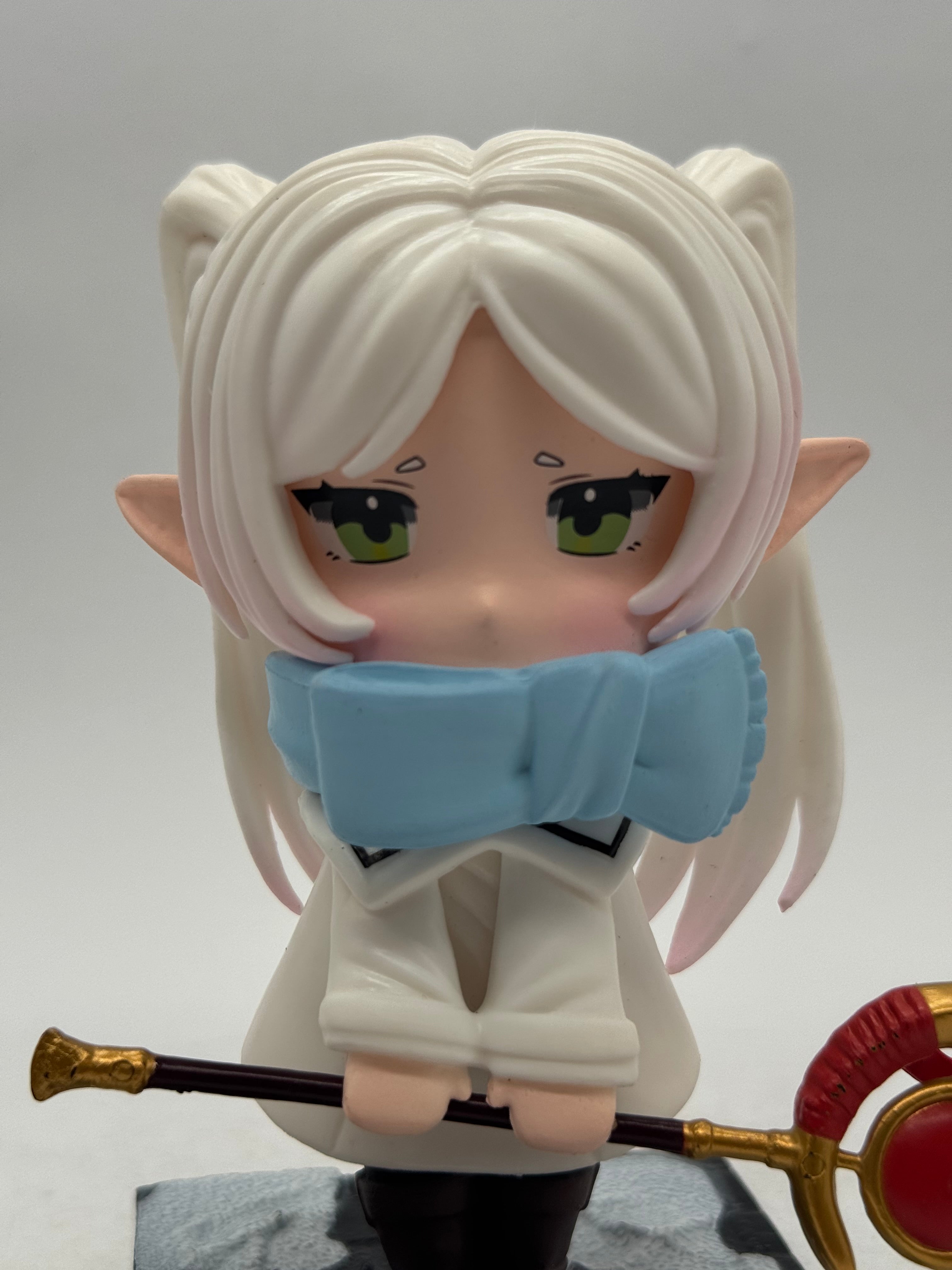 Statua Frieren & Mimic Chibi Ver. - Frieren: Beyond Journey's End - GK Figure 13cm
