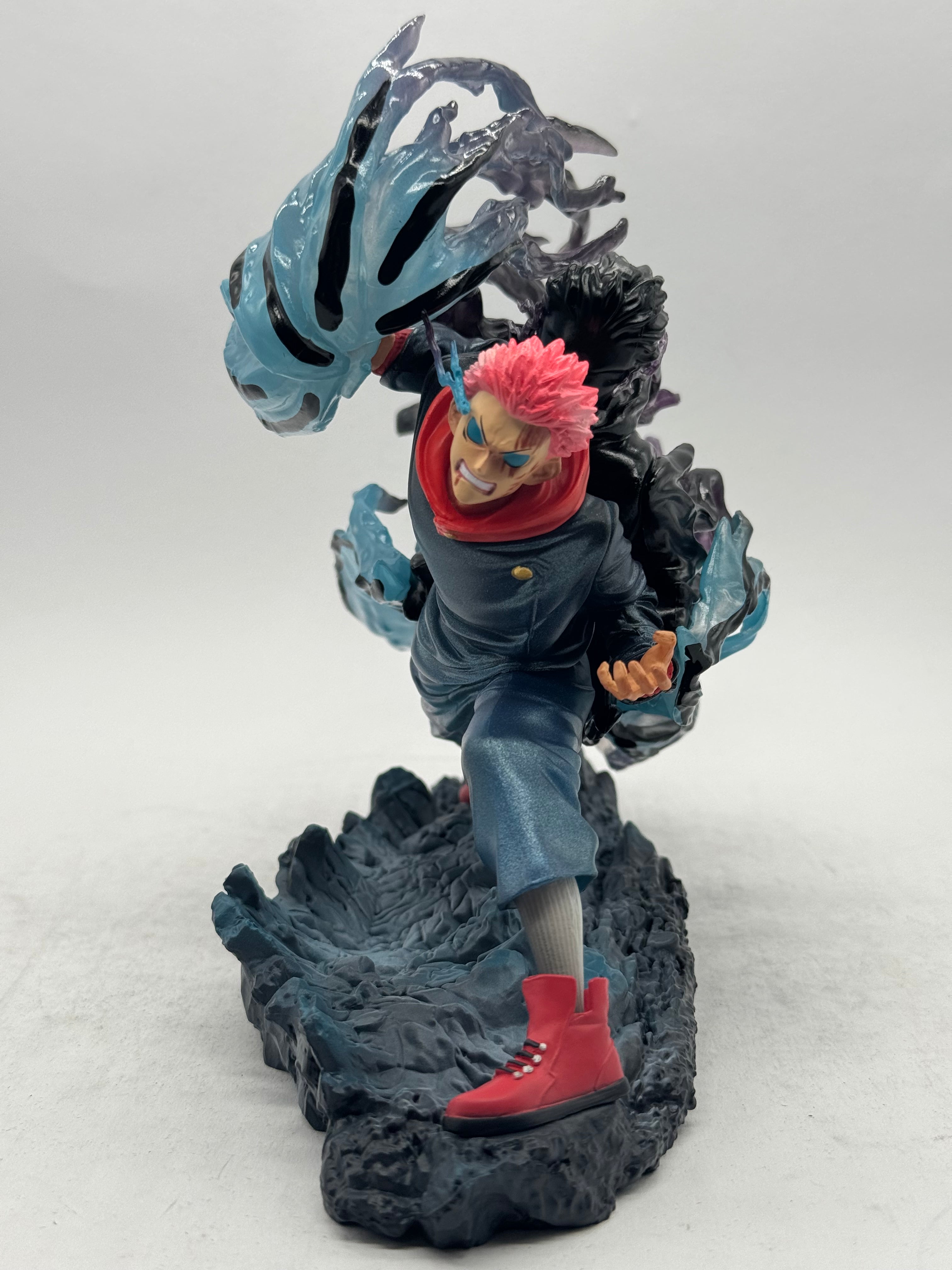 Statua Yuji Itadori (Black Flash Ver.) Jujutsu Kaisen - GK Figure 17cm