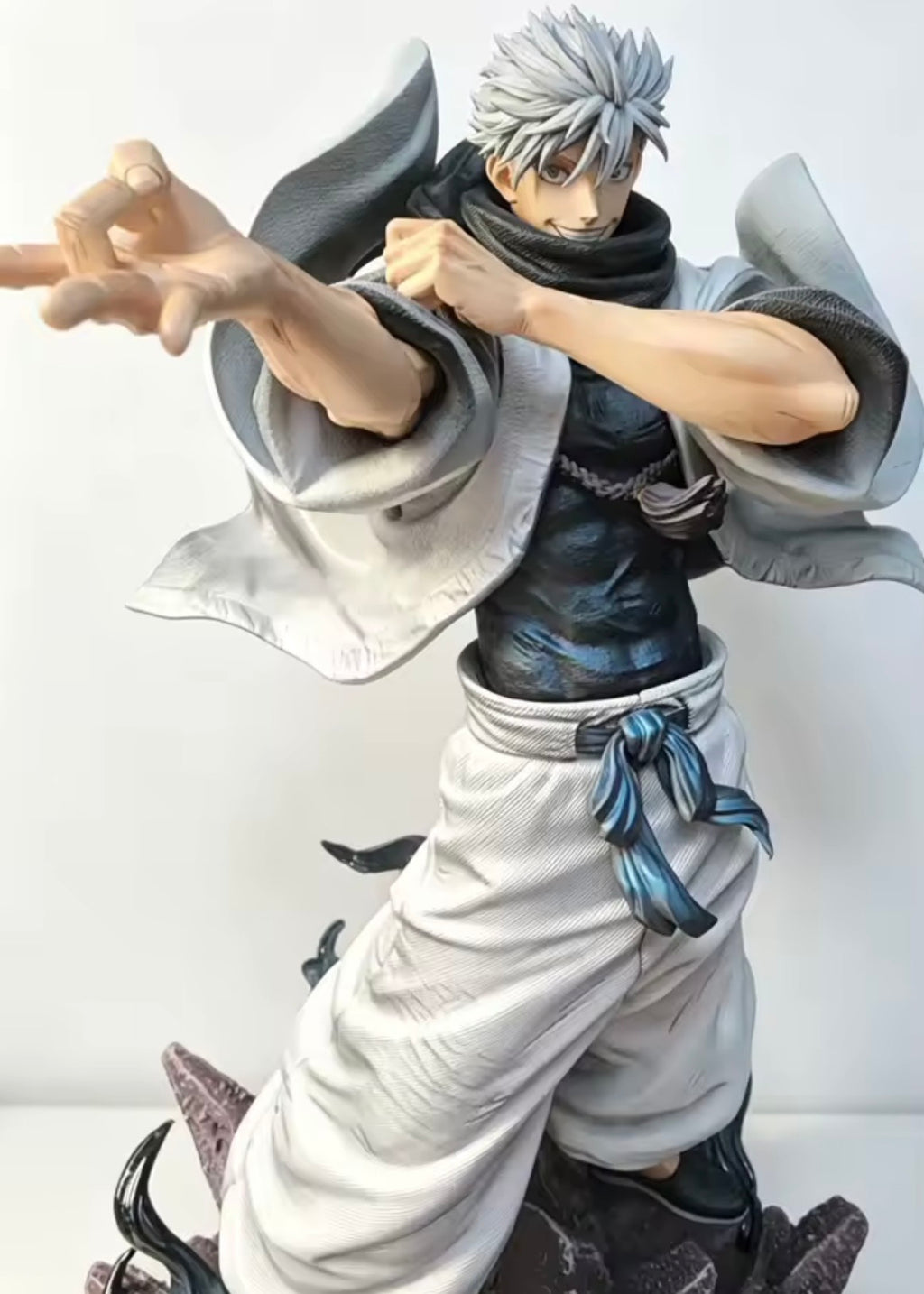 Statua Gojo Satoru - GK Figure PVC 36cm (Doppio Busto + 3 Teste)