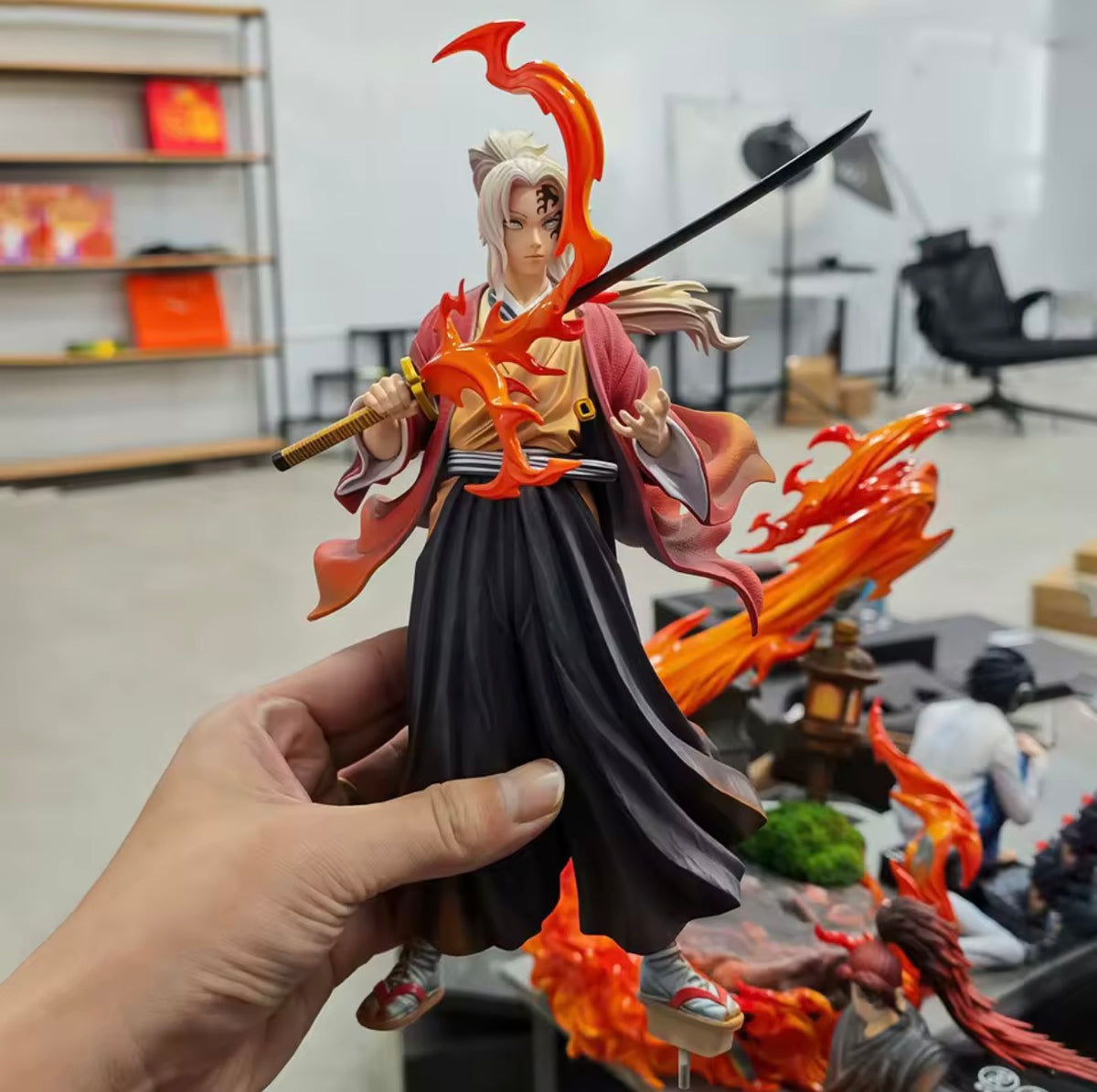 Statua Yoriichi Tsugikuni (Flame Breathing Ver.) Demon Slayer GK Figure 28cm [PRE-ORDER]