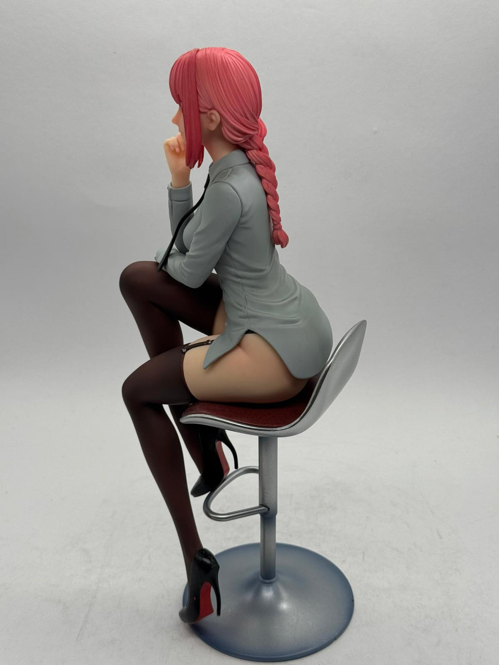 Statua Makima - Chainsaw Man Figure Sitting Chair Ver. 25cm